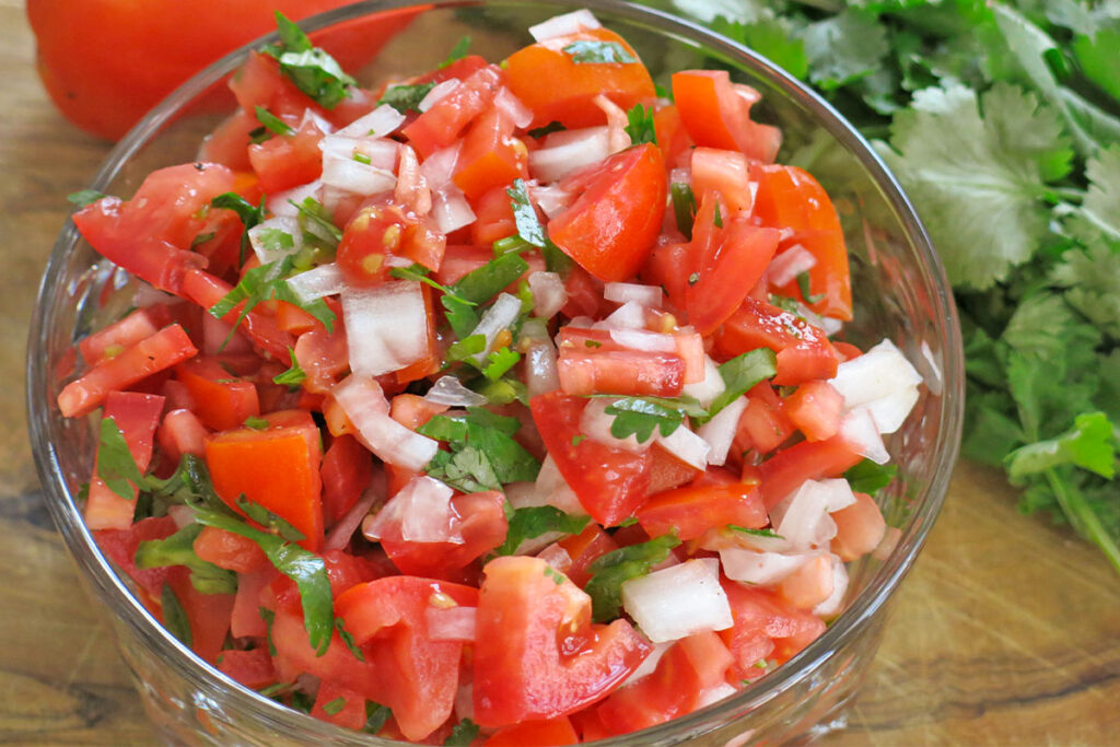 authentic-mexican-pico-de-gallo-salsa-2-1024x683-1.jpg