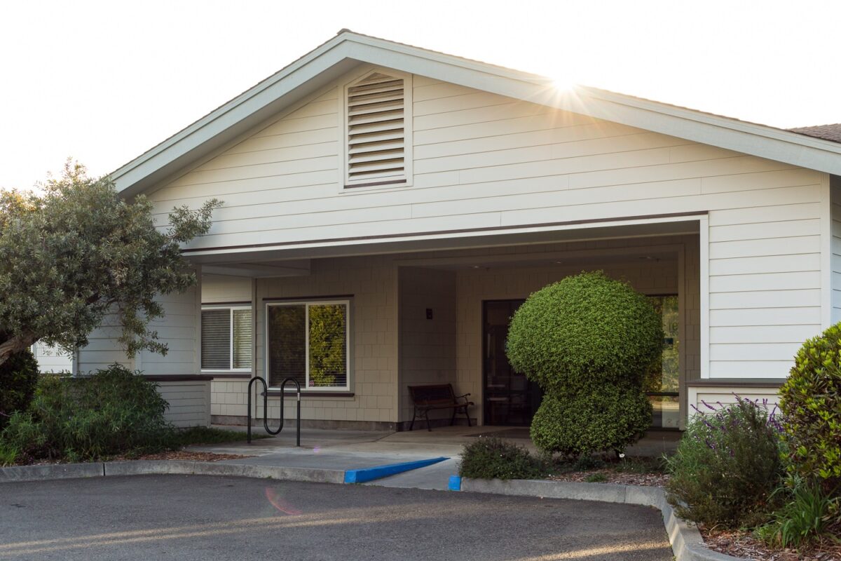 Clinic-Exterior-1200x800.jpg