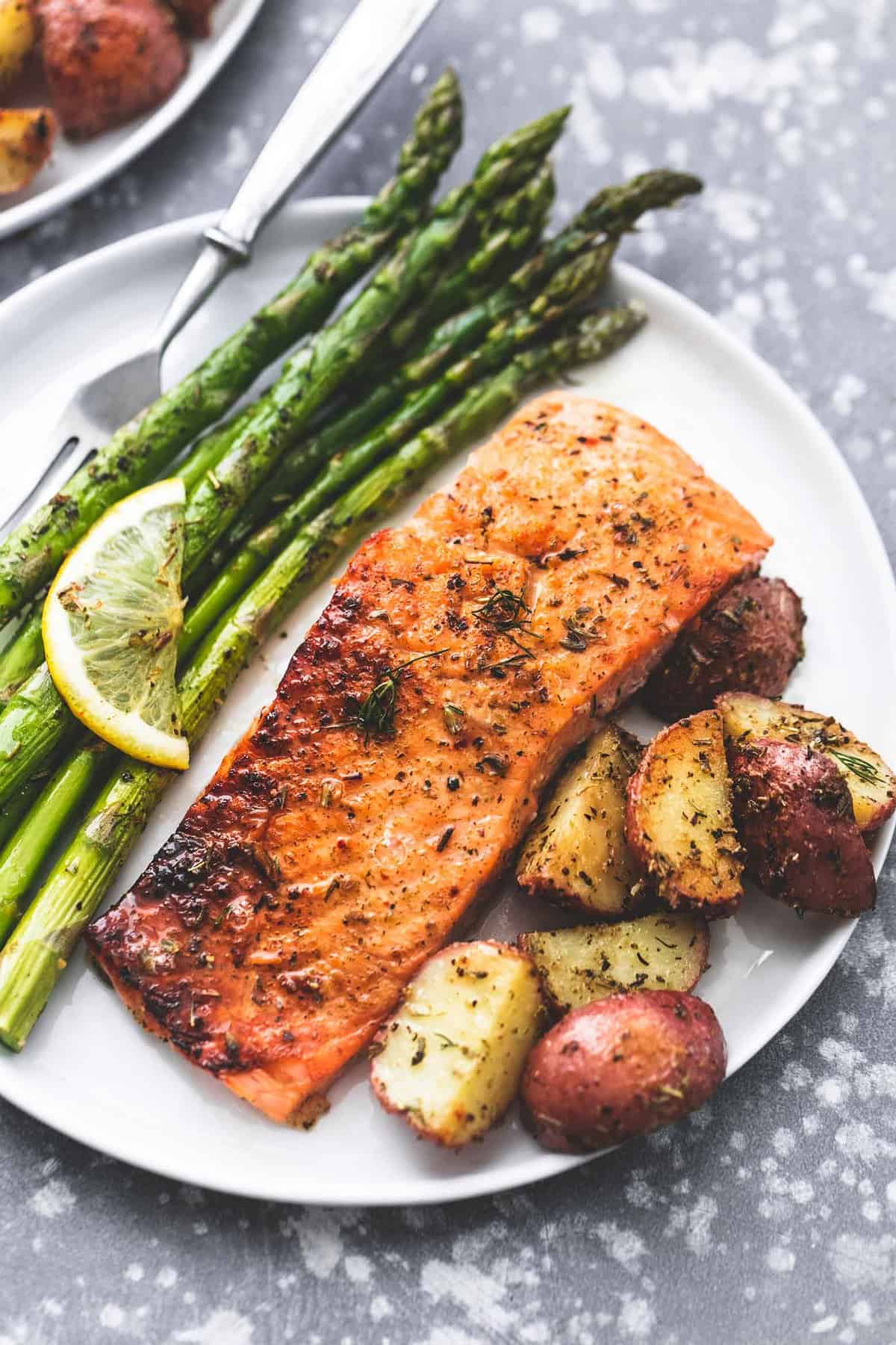 sheet-pan-salmon-potatoes-asparagus-1-3.jpg
